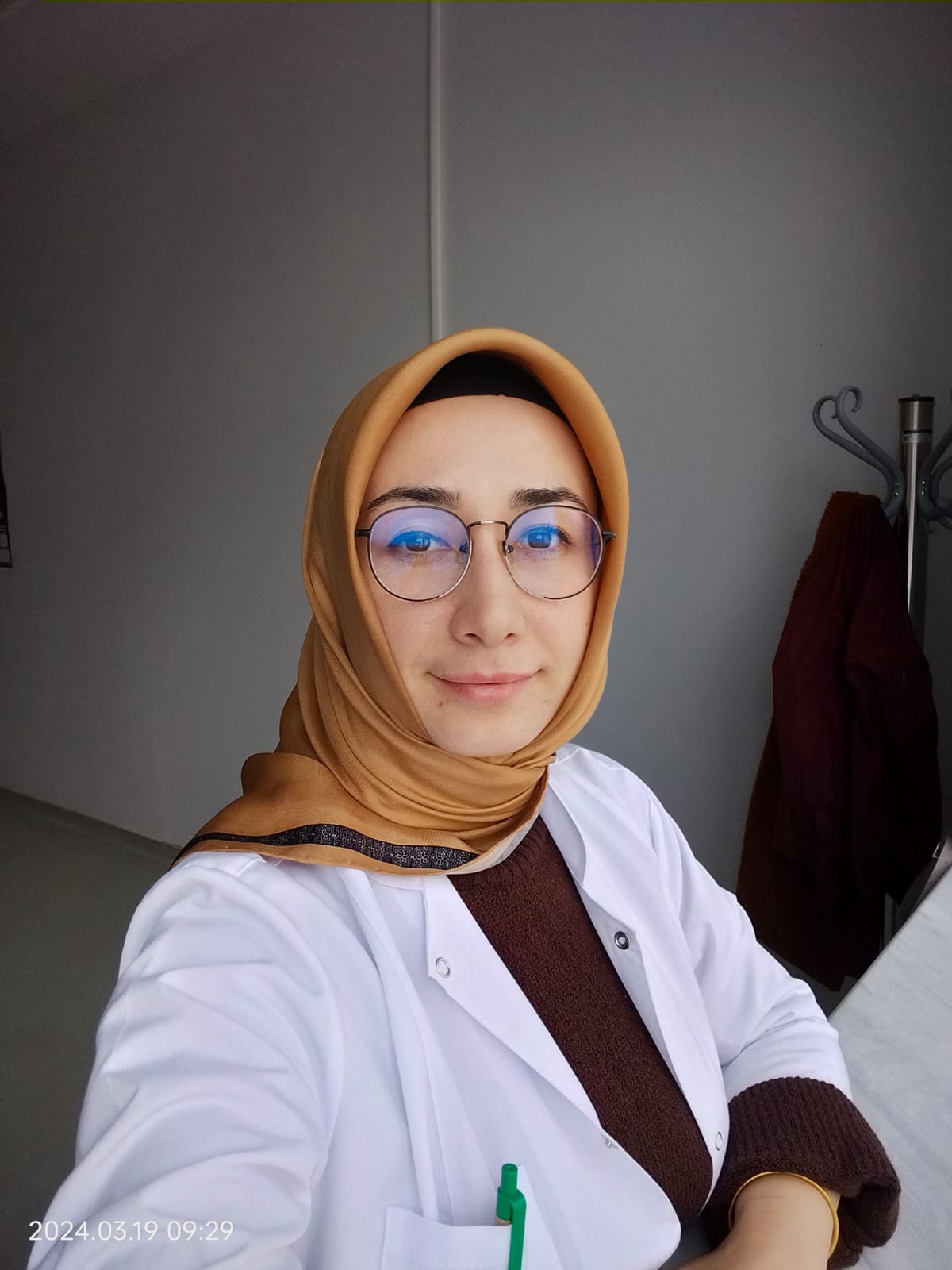 HEMŞİRE ELİF YİĞİT